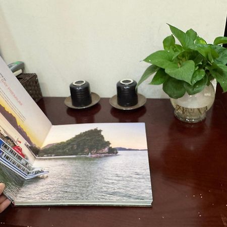 Quynh Moon Homestay Hanoi Exterior photo