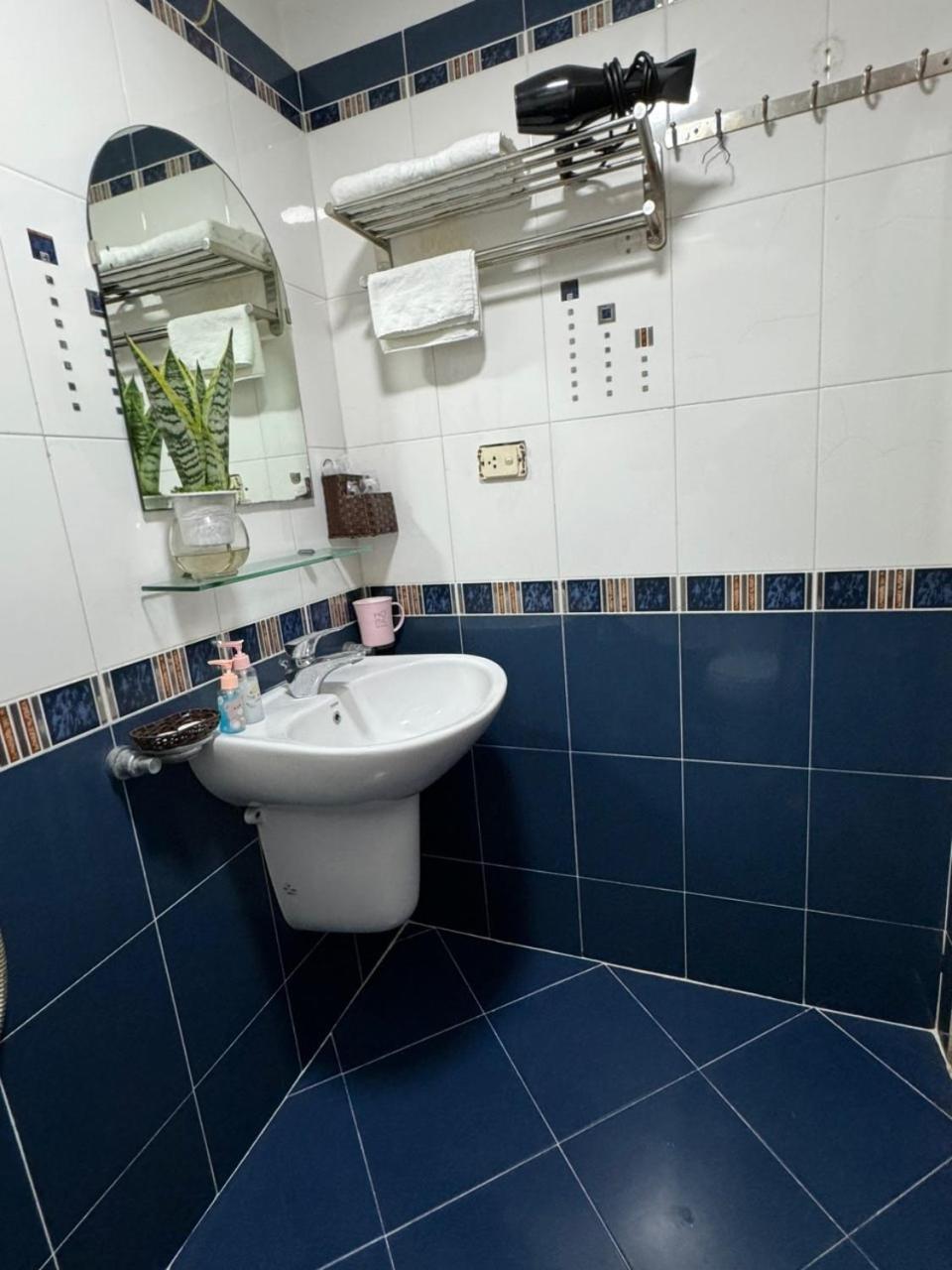 Quynh Moon Homestay Hanoi Exterior photo